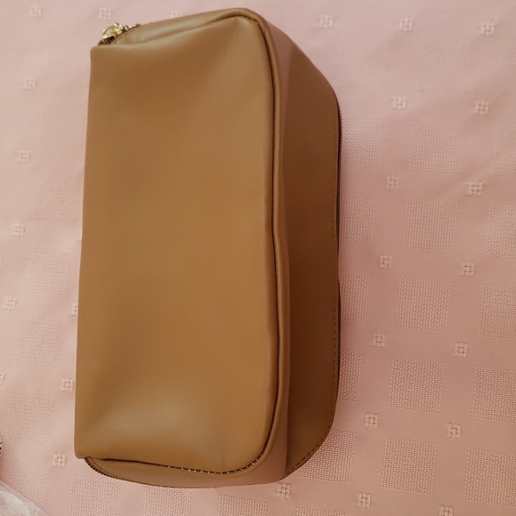 * NEW* Large Make up Case - Picture 4 of 10